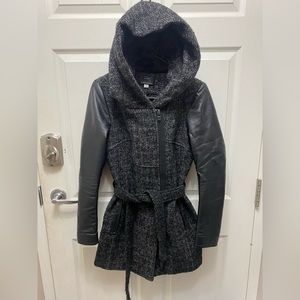 Dress coat tweed with leather detail